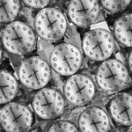 Часы показывают 05:50