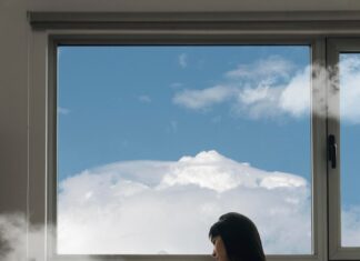 Сон о падении с окна: толкование