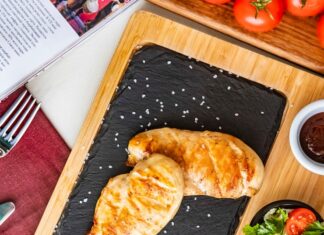 Куриная отбивная на сковороде