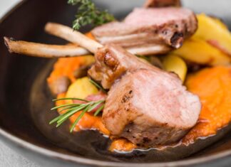 Секреты вкусной жарки свинины с луком