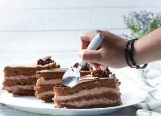 Рецепт торта Сникерс