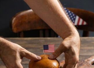 Бургер в домашних условиях: рецепт от шеф-повара