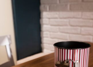 Рецепт торта «Хлопец кучерявый» со сметаной