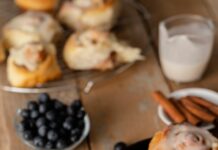 Молочные булочки с сухими дрожжами