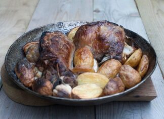 Печенка с картошкой в духовке