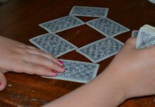 Карты Таро, указывающие на измену