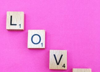 Влюбленные и 8 кубков: сочетание в Таро