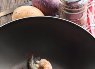 Креветки в соевом соусе: секреты идеальной жарки