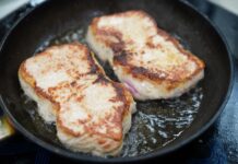 Стейки трески на сковороде: пошаговый рецепт