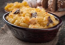 Запеканка из макарон, фарша и сыра