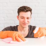 Толкование сна: протирание стола