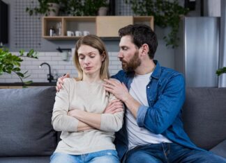 Извинения перед парнем: как правильно извиниться своими словами