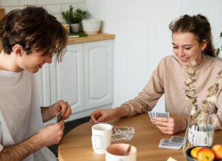 Гадания на картах онлайн для понимания отношений