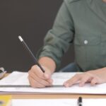 Подпись под сестрой: история одной семьи