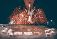 Гадание: Чем занимается гадающий сейчас