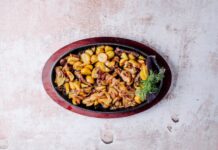 Тушеная капуста с грибами