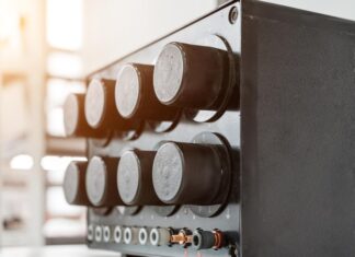 Частотный преобразователь 220/380 В 4 кВт