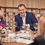 Конференц-залы для Бизнес-Мероприятий в Новосибирске: Обзор, Критерии Выбора и Тенденции Рынка