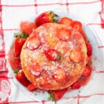 Клубничный пирог в духовке