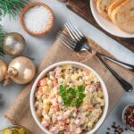 Салат с редиской и яйцом: простой рецепт