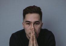 Молитва для преодоления мыслей о человеке