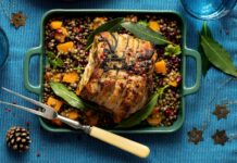 Утка с рисом в рукаве: секретный рецепт