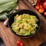 Салат из курицы и пекинской капусты