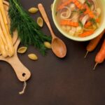 Ингредиенты для куриного супа с лапшой