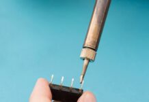 Канифоль в пайке: для чего она нужна