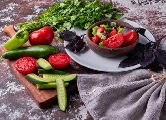 Зеленые помидоры на зиму: рецепт салата