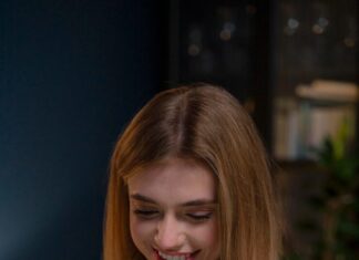 Как вести переписку с девушкой