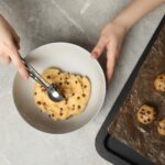 Можно ли испечь печенье в микроволновке