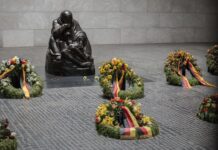 Толкование сна: к чему снятся могильные венки