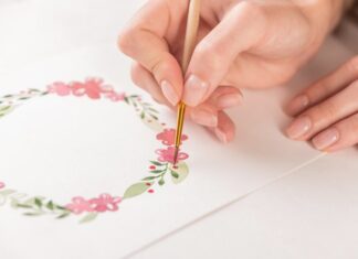 Рисуем сердечко на ногтях: пошаговая инструкция