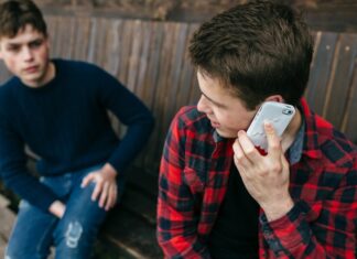 Как написать парню, если обиделась