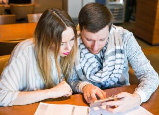 Короткие подписи к с парнем