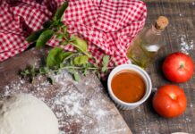 Тесто для пиццы с пепперони в домашних условиях