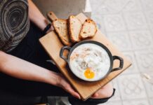 Сметана и яйца: 10 простых рецептов