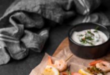 Рулет с крабовыми палочками: рецепт приготовления