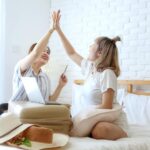 Как весело провести время с подругой дома